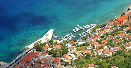 Njivice Marina Marina