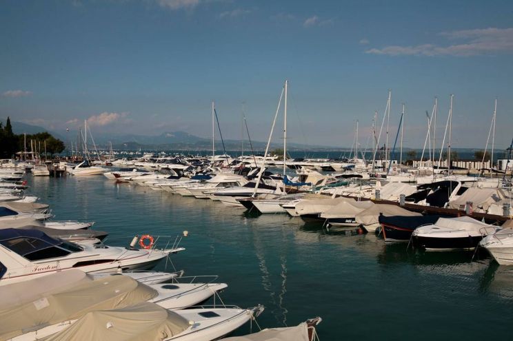 Moniga Porto Nautica Marina Marina