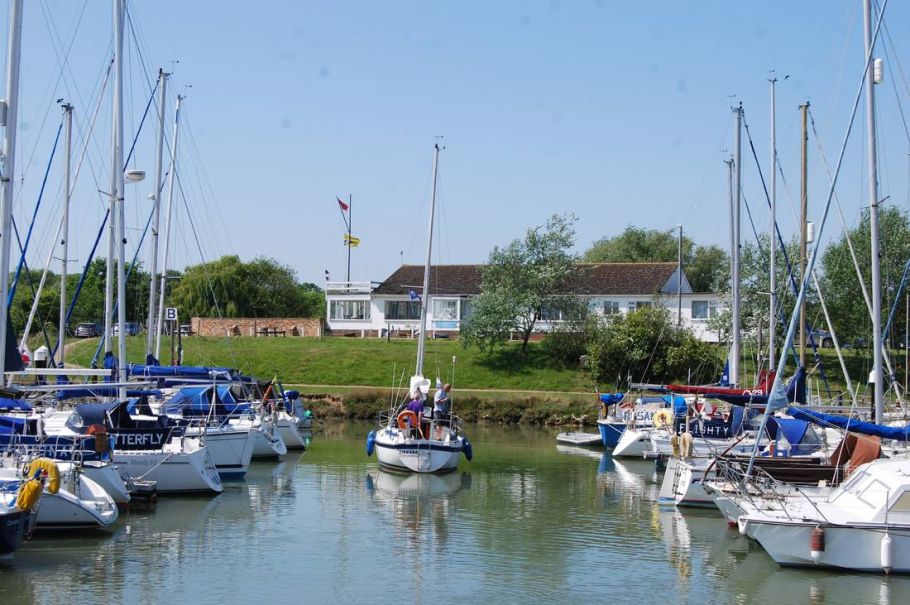 Tollesbury Marina Marina